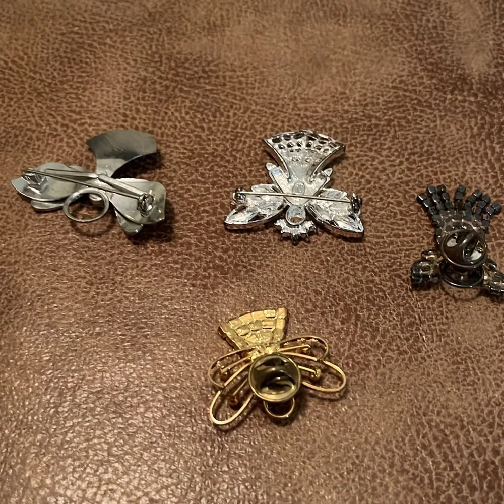 3 Vintage Silver Angel Broaches & 1 Gold Rhinestone Angel - Picture 5 of 5